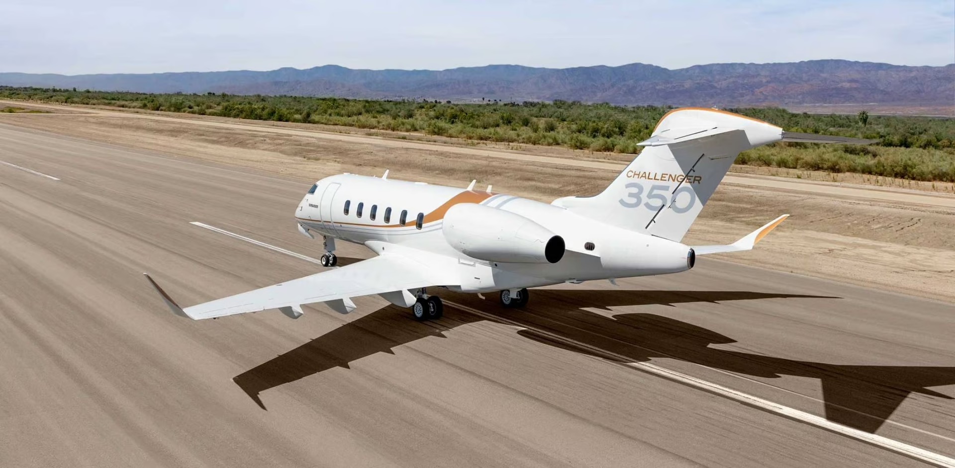 SUPER MIDSIZE JET  