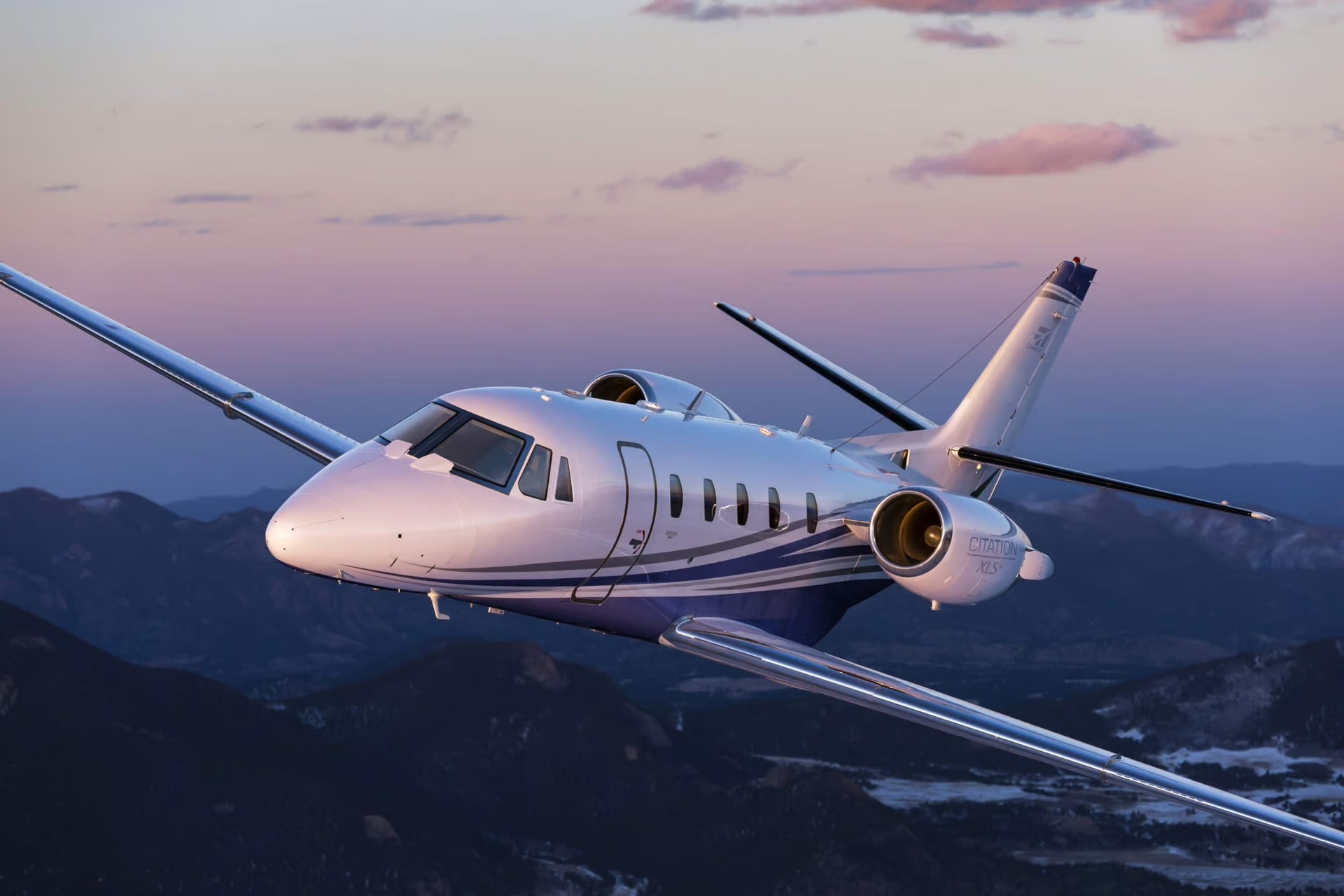 SUPER LIGHT JET